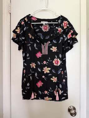 Hilary Radley for Katherine Barclay Black Floral Embroidered Tunic Top Small